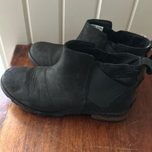 Sorrel size 10 booties